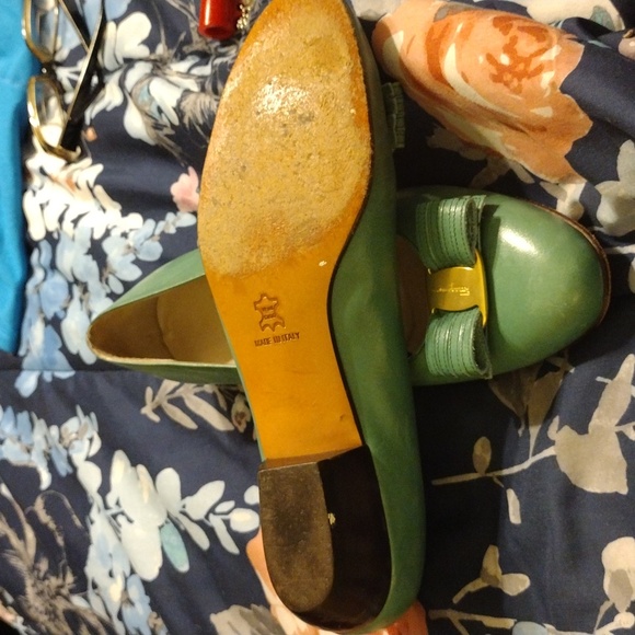 Shoes - Picture 2 of 3